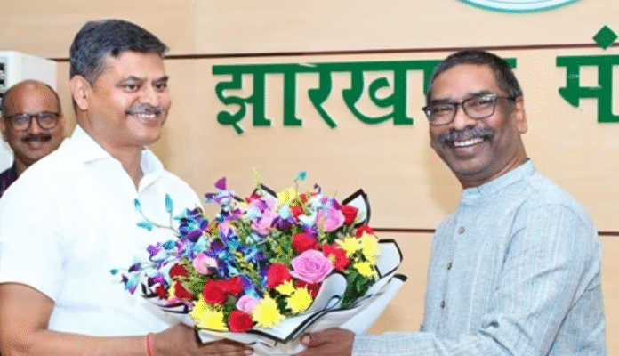 Avinash Kumar Takes Charge as Jharkhand Chief Secretary