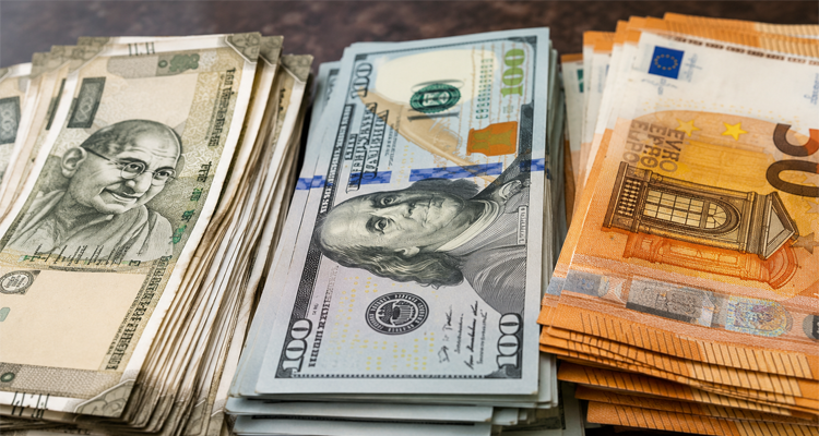 Indian Rupee Beats US Dollar and Euro in Number of Banknotes in Circulation