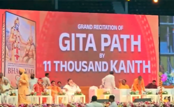 11,000 Voices Recite Bhagavad Gita Together at Kolkata’s Netaji Indoor Stadium