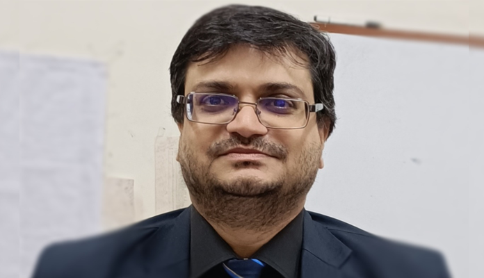IIT-ISM Dhanbad Professor Sanjeev Raghuwanshi Honoured with IETE-CEOT Award
