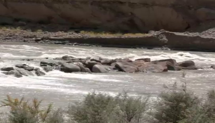India’s Big Indus Move: First Rock Check Dam Built in Ladakh